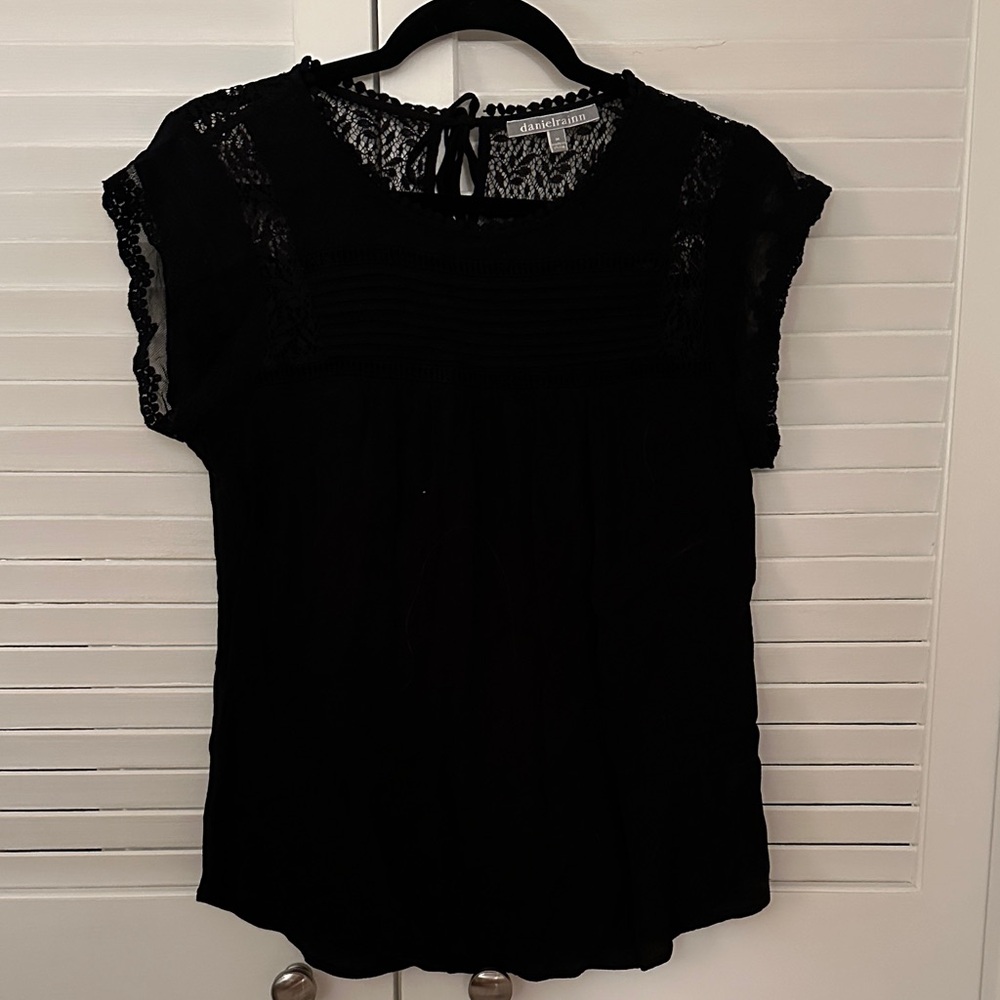 Daniel Rainn Black Lace Cap Sleeve Blouse with Tie Neck